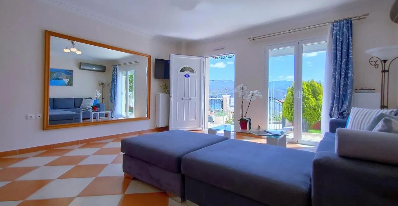 Blue Lagoon Luxury Apartment B2 アルゴストリオン