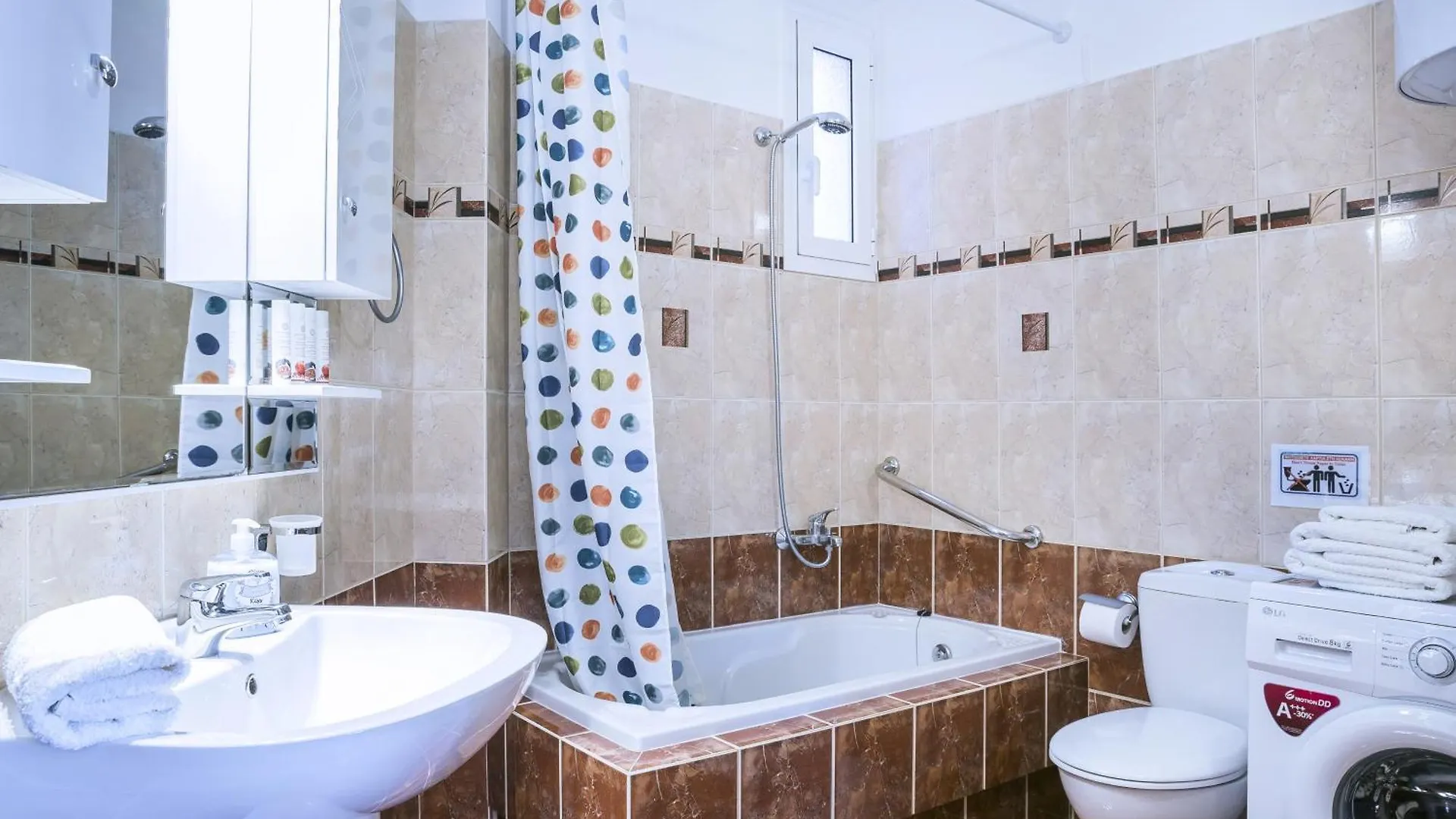 Blue Lagoon Luxury Apartment B2 アルゴストリオン